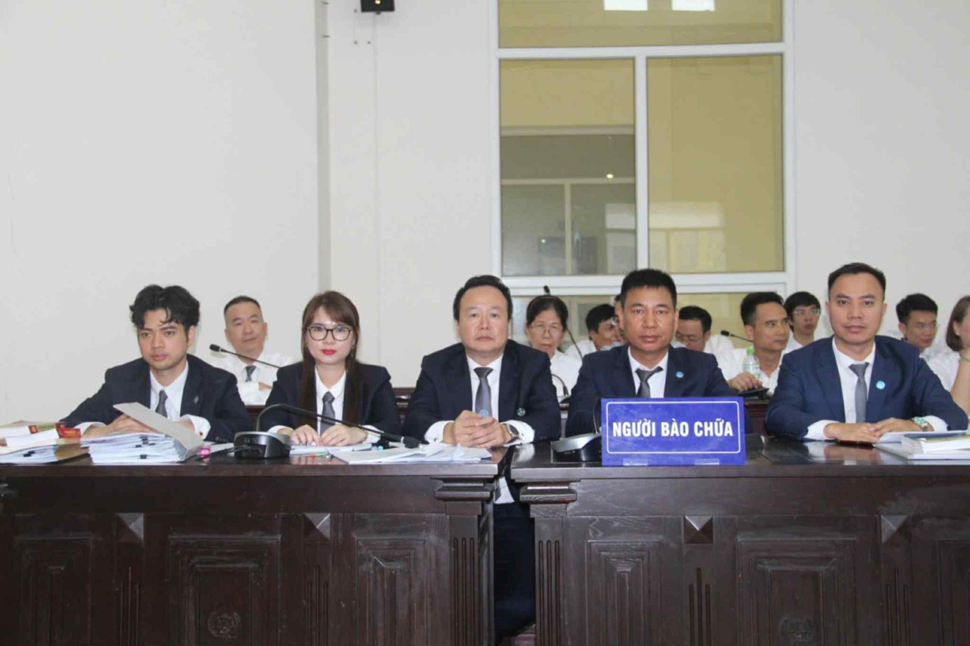 Luật sư tham gia xét hỏi tại phiên toà.