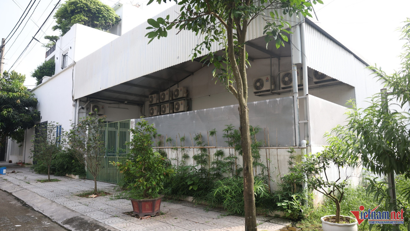 Khu xưởng được xây dựng kín đáo. Ảnh: Đức Hoàng