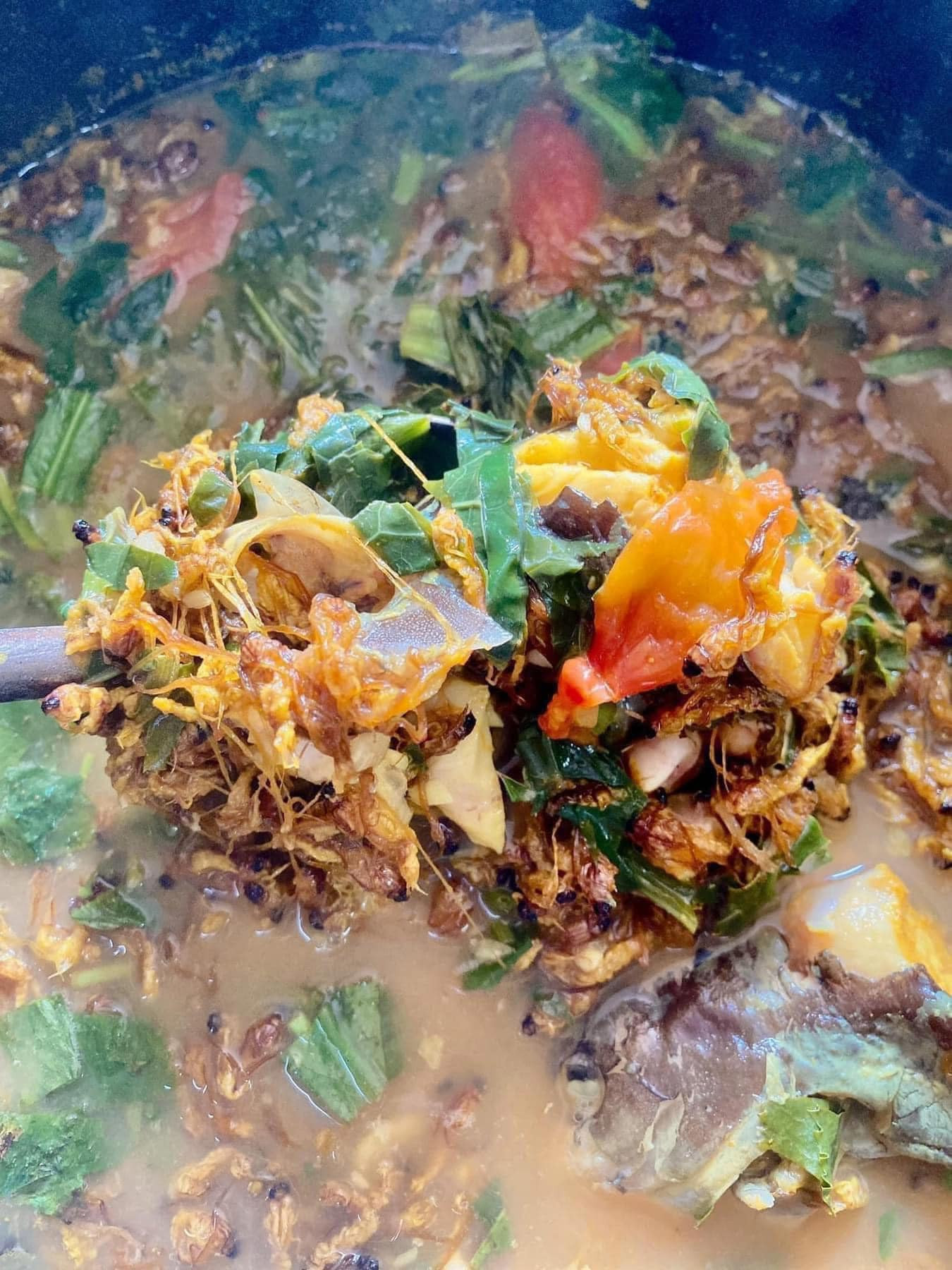 Con vờ được biến tấu thành một số món ngon như canh cá ngạnh hay xào cùng rau bí. Ảnh: Phương Quý Con vờ được biến tấu thành một số món ngon như canh cá ngạnh hay xào cùng rau bí. Ảnh: Phương Quý