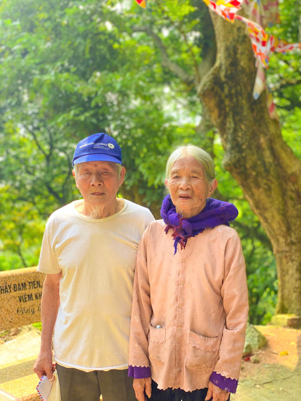 Cụ Kén 93 tuổi và người chồng 97 tuổi. Ảnh và video: NVCC