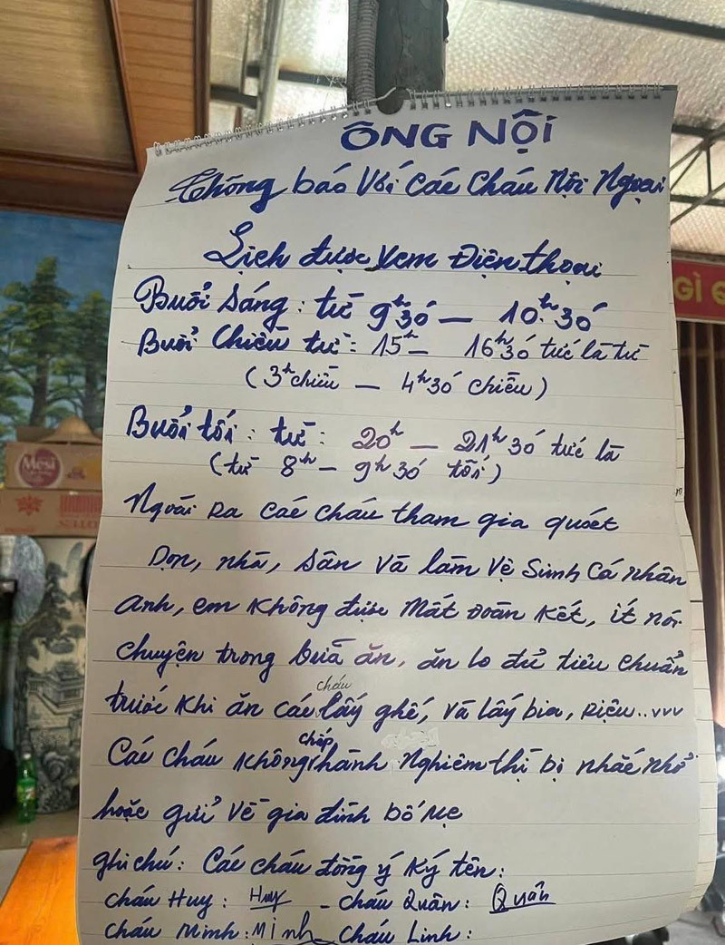 Bản nội quy của ông nội dành cho các cháu về quê nghỉ hè. Ảnh: Ngọc Anh Bản nội quy của ông nội dành cho các cháu về quê nghỉ hè. Ảnh: Ngọc Anh