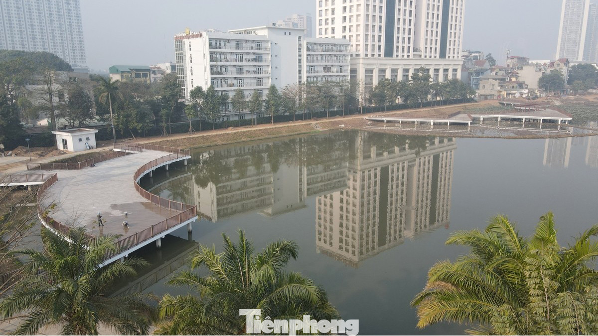 Tính đến 31/12, với 39 hạng mục làm mới, sửa chữa, các đơn vị nhà thầu đã hoàn thiện khoảng 60% khối lượng công việc so với thiết kế ban đầu. Tính đến 31/12, với 39 hạng mục làm mới, sửa chữa, các đơn vị nhà thầu đã hoàn thiện khoảng 60% khối lượng công việc so với thiết kế ban đầu.