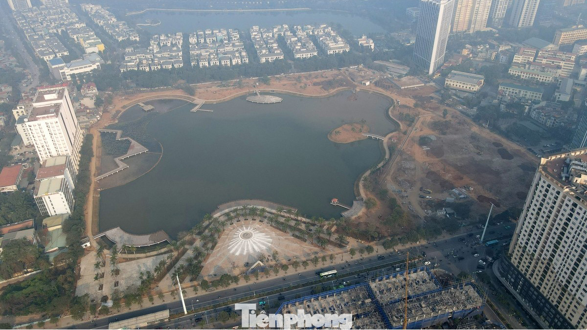 Có tổng mức đầu tư lên đến hơn 3.483 tỷ đồng, Dự án Công viên hồ Phùng Khoang (nằm trên địa bàn hai quận là: Nam Từ Liêm và Thanh Xuân). Có tổng mức đầu tư lên đến hơn 3.483 tỷ đồng, Dự án Công viên hồ Phùng Khoang (nằm trên địa bàn hai quận là: Nam Từ Liêm và Thanh Xuân).