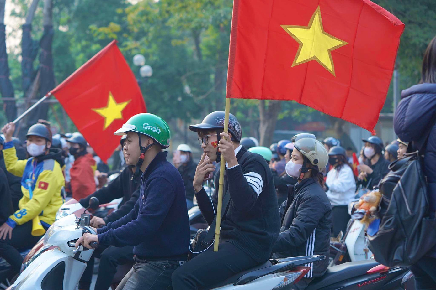 Tuyển Việt Nam ca khúc khải hoàn, người hâm mộ hân hoan chào đón ảnh 46