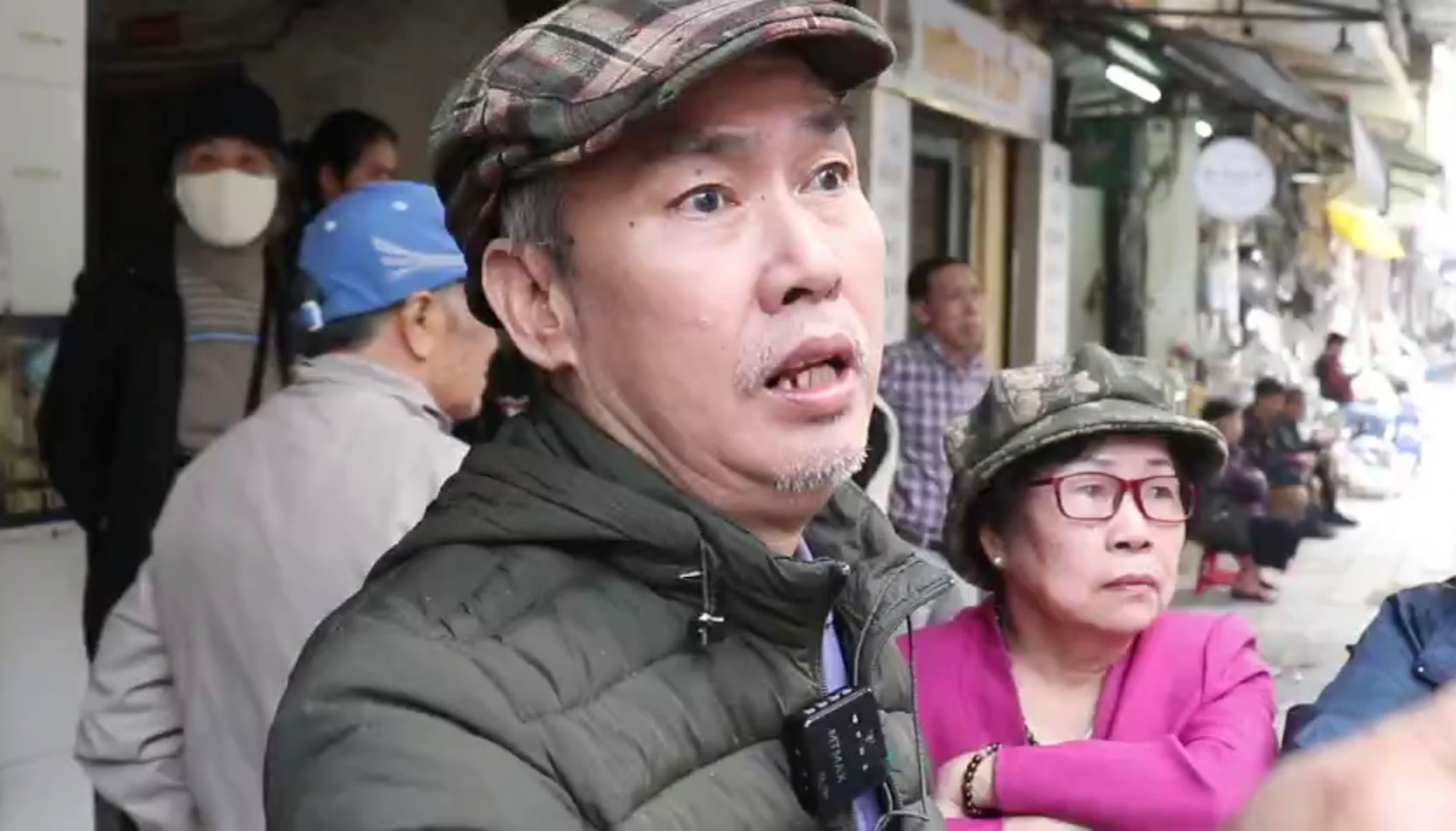 Nhân chứng bàng hoàng kể lại vụ cháy trên phố Hàng Lược. Nhân chứng bàng hoàng kể lại vụ cháy trên phố Hàng Lược.