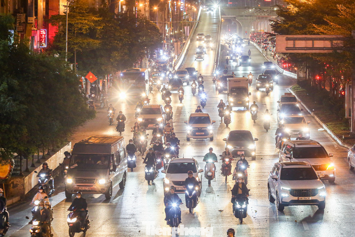 Sau hai tuần thí điểm, tình trạng ùn tắc tại khu vực Ngã Tư Sở, đặc biệt là tuyến đường Trường Chinh hướng về đường Láng đã thuyên giảm, chỉ xảy ra ùn ứ một lúc vào giờ cao điểm.