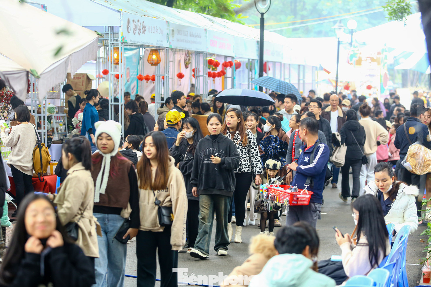 Đến với Lễ hội thuần chay 2024 tại công viên Thống Nhất (Hà Nội). Thực khách được thưởng thức các sản phẩm, thực phẩm chay của 130 gian hàng được chế biến từ các nguyên liệu tự nhiên, sạch và an toàn.