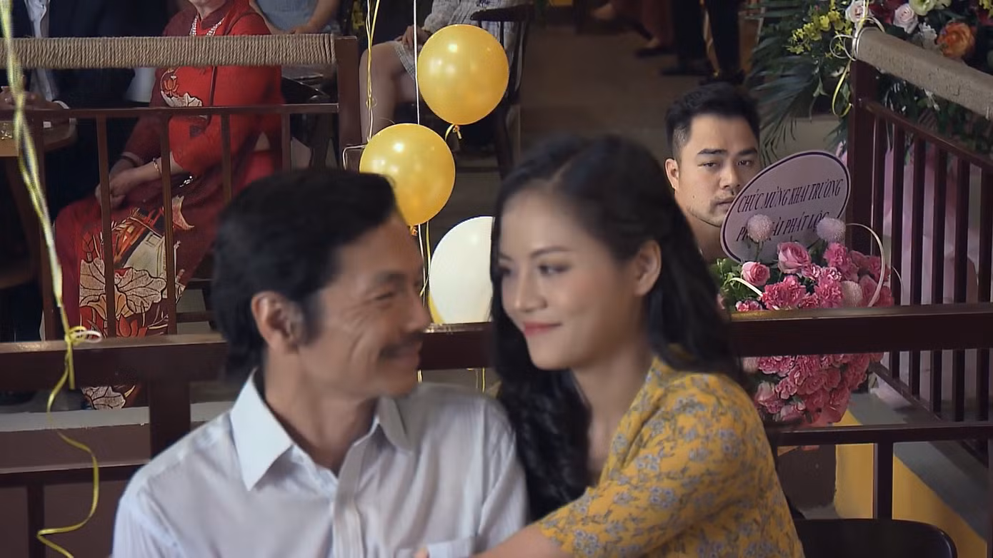 Về nhà đi con 72: Khải ra tù, bất ngờ xuất hiện ở lễ khai trương quán của Huệ ảnh 2