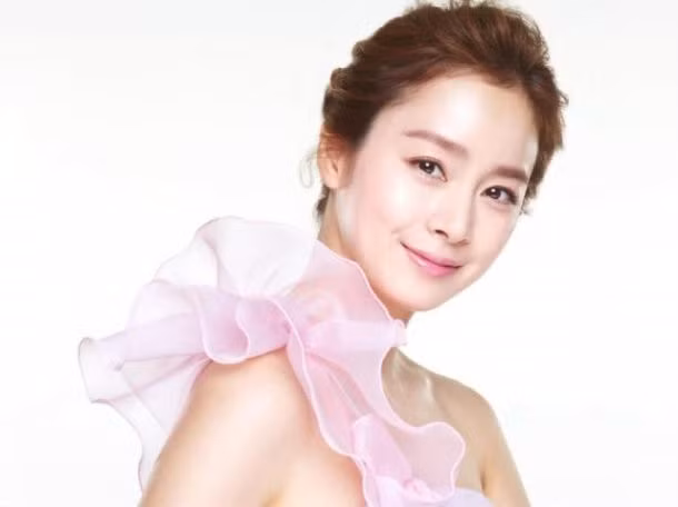 Kim Tae Hee muốn từ bỏ hình ảnh ‘ngọc nữ xinh đẹp’ ảnh 4