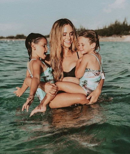 Sau khi bị bắt vì hành hung bạn trai, người đẹp Mỹ tung tăng bikini ảnh 12