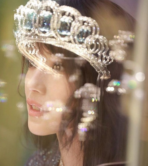 Thư Kỳ hấp dẫn đầy mê hoặc ở tuổi 42 ảnh 16