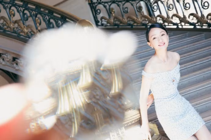 Châu Tấn nhan sắc thanh tú, trẻ trung khó đoán tuổi ảnh 17