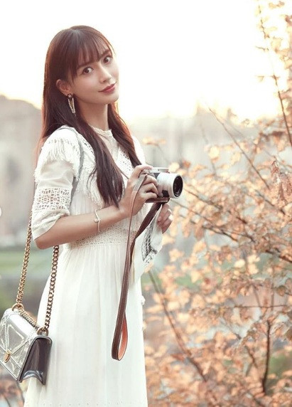 Angelababy nhan sắc trong veo ở Ý ảnh 7