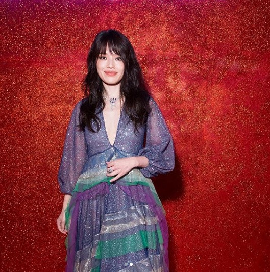 Thư Kỳ hấp dẫn đầy mê hoặc ở tuổi 42 ảnh 14