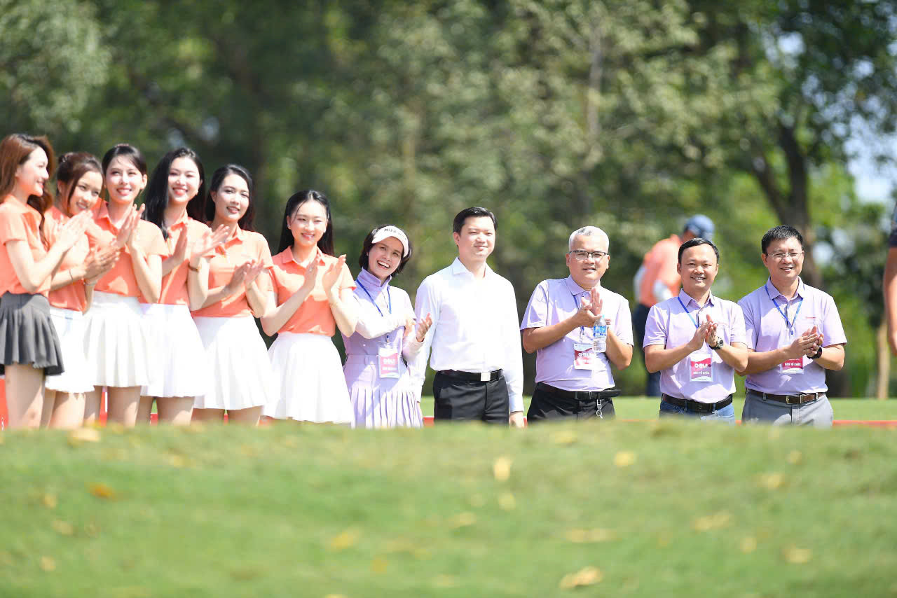 Giải Tiền Phong Golf Championship năm 2024 – Vì tài năng trẻ là sự kiện thể thao do báo Tiền Phong tổ chức nhân dịp chào mừng kỷ niệm 71 năm Ngày thành lập báo Tiền Phong (16/11/1953 - 16/11/2024), đồng thời hướng tới mục tiêu quan trọng là quảng bá và gây quỹ cho các hoạt động của Quỹ Hỗ trợ Tài năng trẻ Việt Nam.