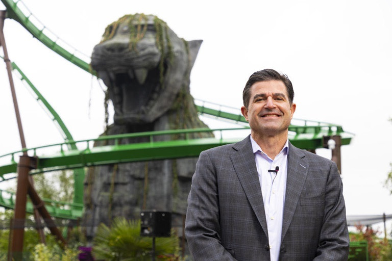 Giám đốc điều hành thể thao chuyên nghiệp Scott O'Neil.