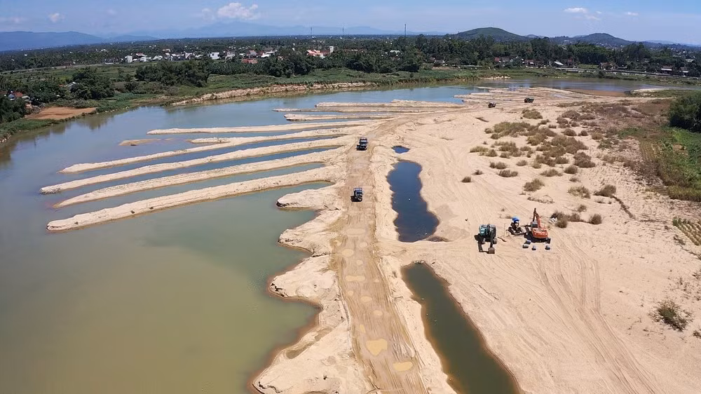 Một trong 3 mỏ cát được đấu giá vừa qua ở Hà Nội.