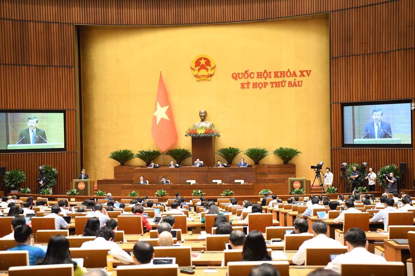Phiên chất vấn tại Quốc hội. Ảnh: Như Ý