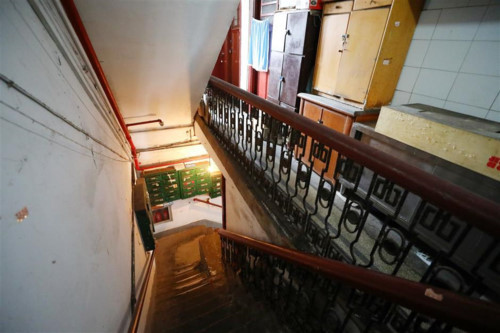 Toà nhà “mỏng như tờ giấy”, chỗ hẹp nhất chỉ 20cm ảnh 3