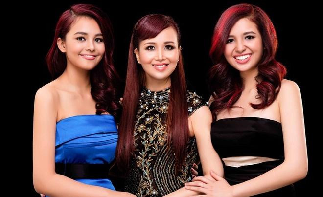 Hoa hậu cho biết từ nhỏ đã dạy các con tính tự lập và ý thức học tập. Vì thế, sinh ra trong gia đình giàu có với mẹ là người nổi tiếng, ba con của Diệu Hoa đều học giỏi, giản dị.