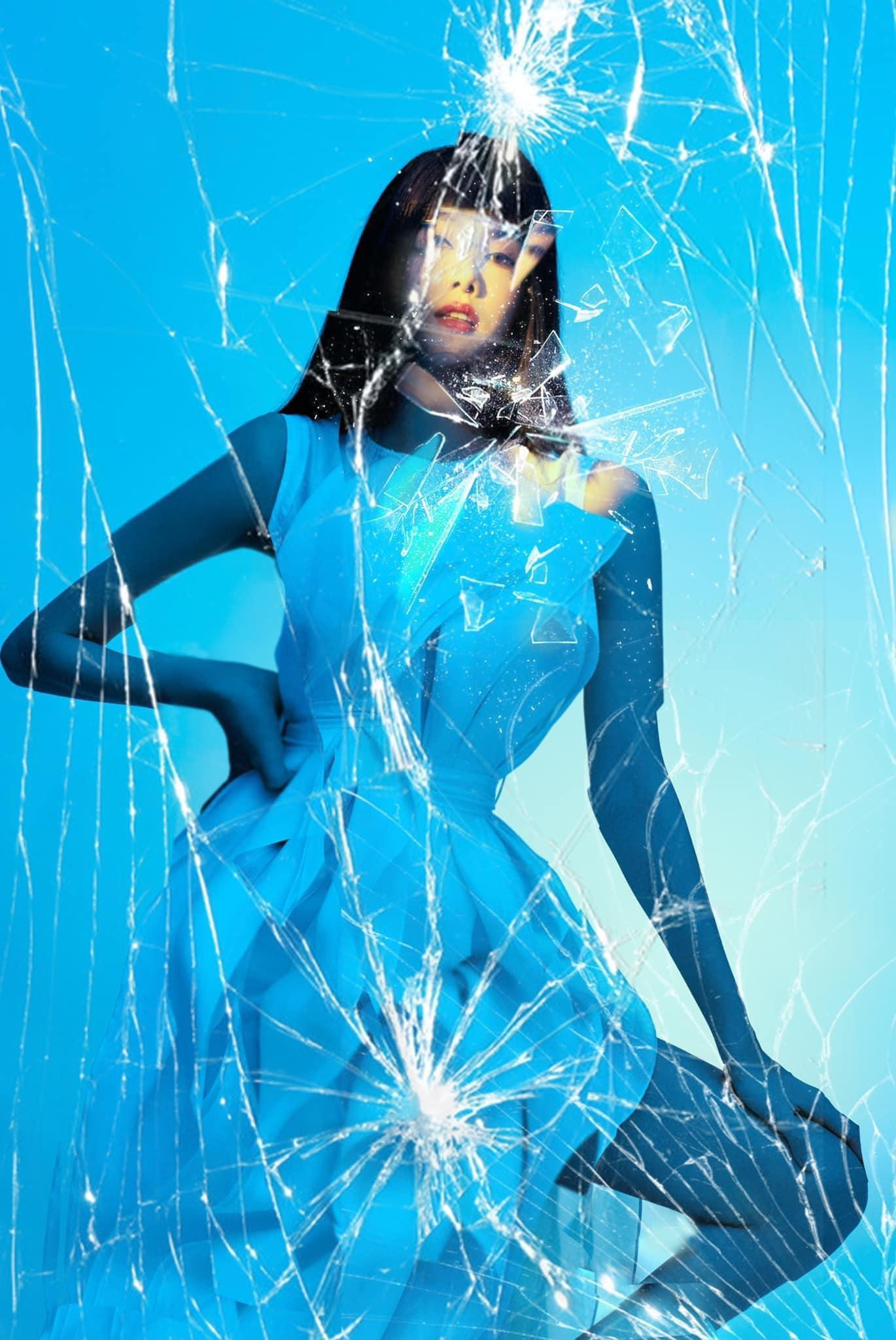 Đây là bộ ảnh cô đã thực hiện cách đây khá lâu nhưng Phương Anh chọn thời điểm này để giới thiệu với người hâm mộ như một lời cổ vũ, động viên tinh thần mọi người trong lúc dịch bệnh bùng phát mạnh mẽ.