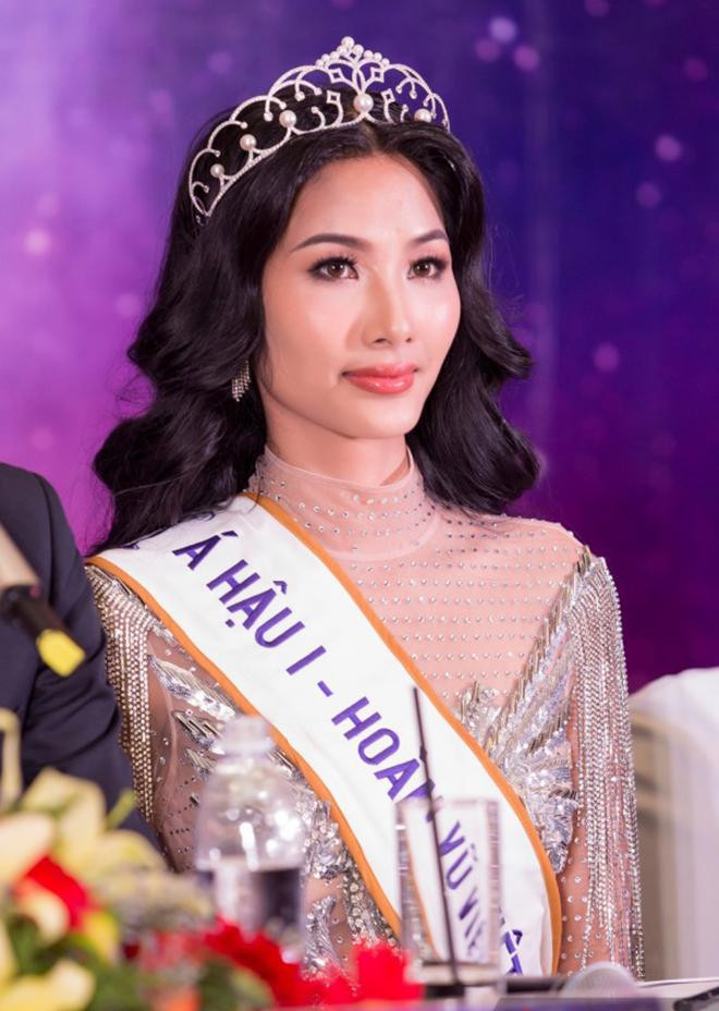 Chung cuộc, Hoàng Thuỳ cán đích ở vị trí Á hậu 1 và được quyền đại diện Việt Nam tham dự cuộc thi Miss Universe 2019.