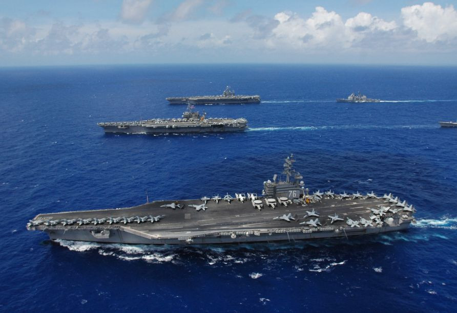 USS John C.Stennis (CVN 74) và USS George Washington (CVN 73) tập kết tại đảo Guam 