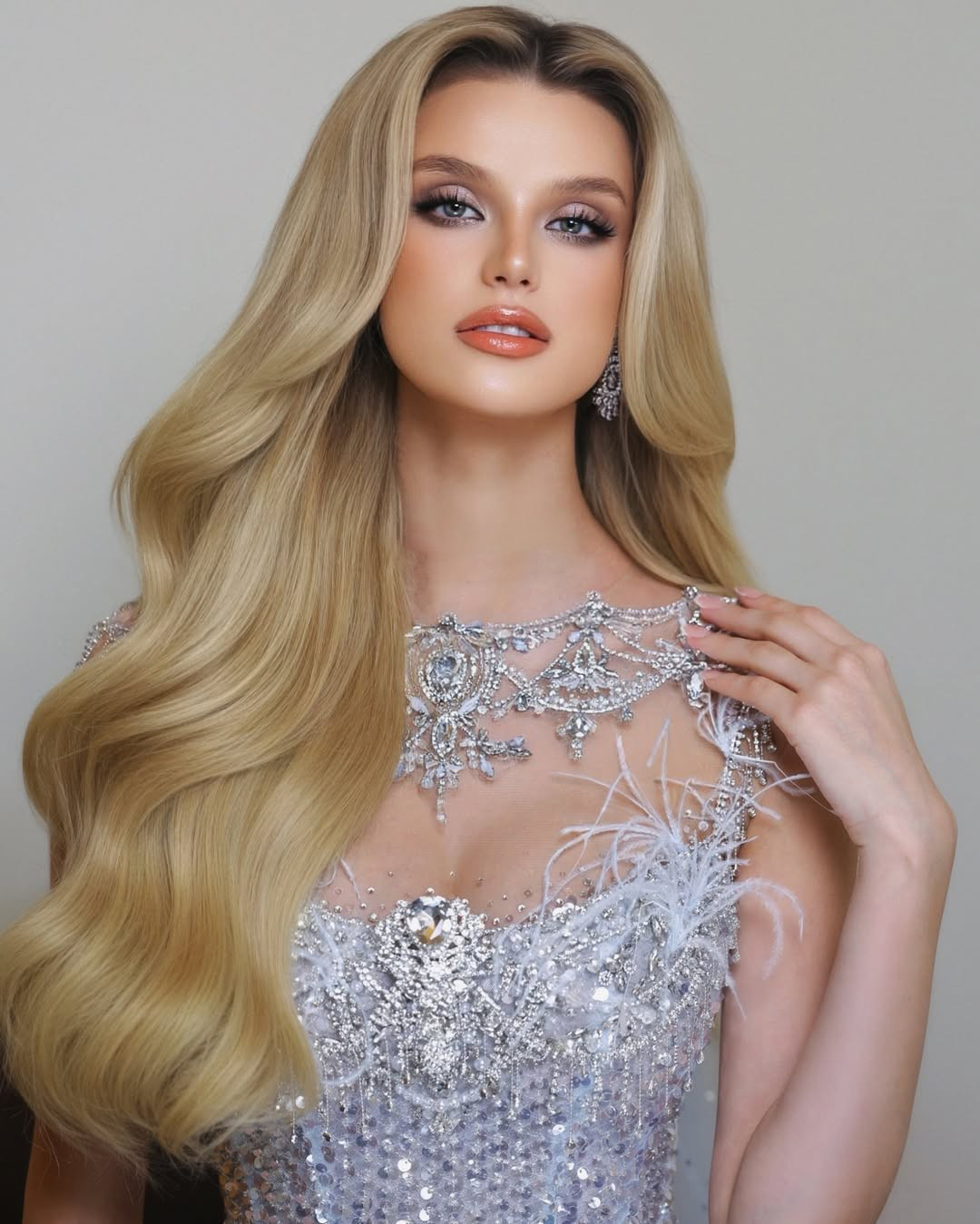 Hoa hậu Thế giới 2023 Krystyna Pyszková được bình chọn là Hoa hậu đẹp nhất thế giới 2024.