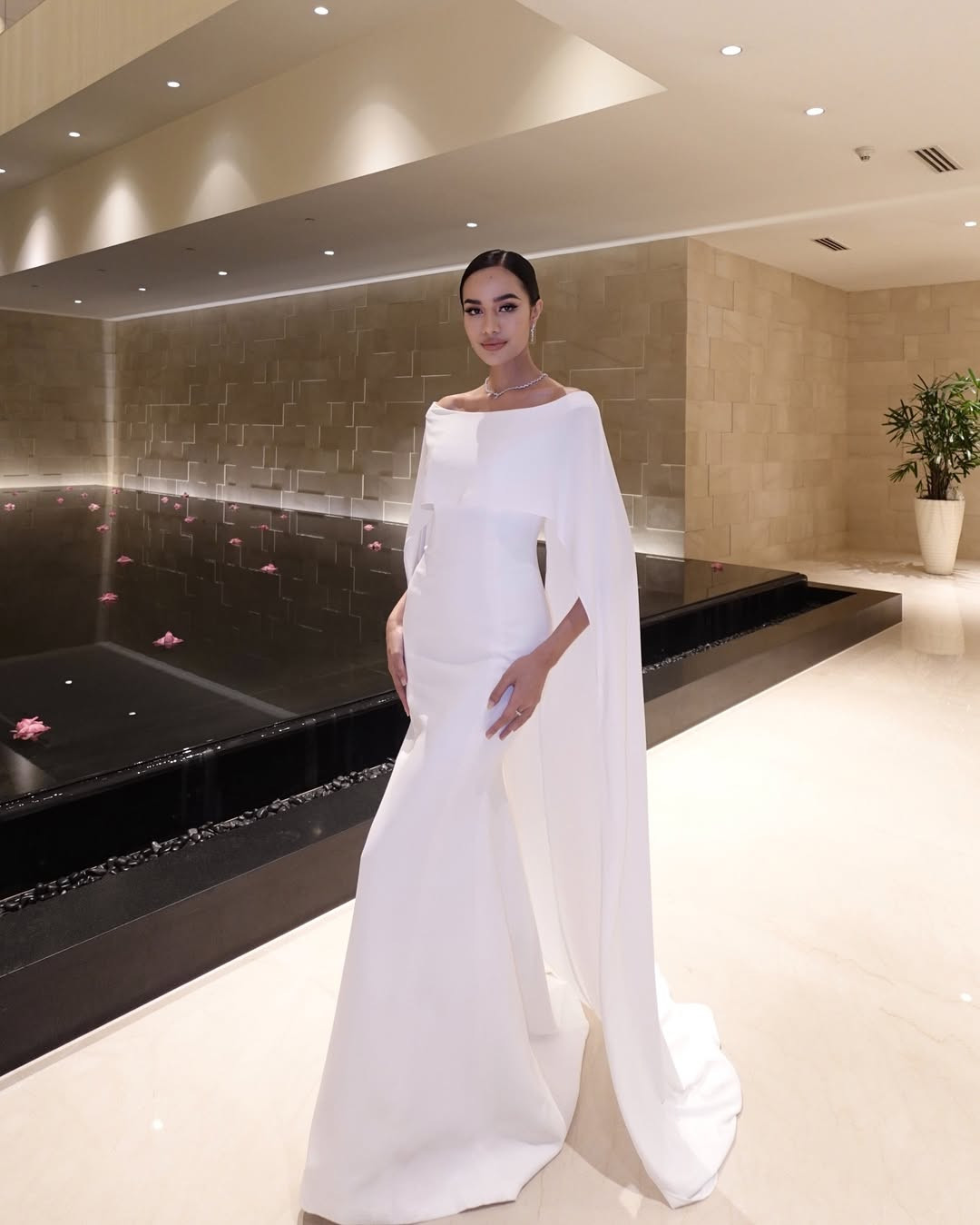 Opal Suchata Chuangsri là ứng viên nổi bật của khu vực châu Á tại cuộc thi Hoa hậu Thế giới 2025. Cô có chiều cao ấn tượng 1,8 m và gu thời trang thanh lịch, nổi bật.