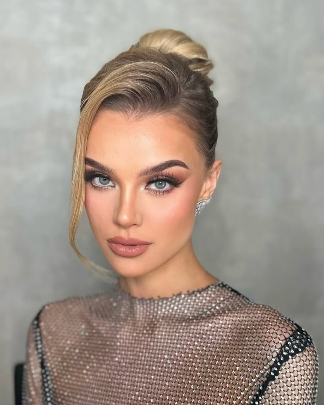 Hồi tháng 3/2024, Krystyna Pyszková cho biết cô sẽ tham gia một bộ phim Mỹ, thu hút sự chú ý của các fan sắc đẹp. "Tôi chưa được phép tiết lộ về tên bộ phim, tuy nhiên tôi háo hức được tham gia dự án này", cô nói.