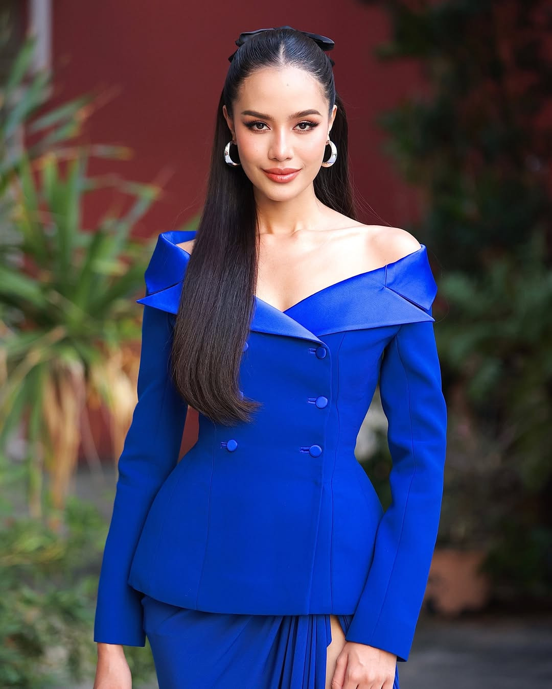 Phát biểu tại lễ nhận sash, Opal Suchata Chuangsri cho biết tự hào là đại diện Thái Lan ở Hoa hậu Thế giới 2025. "Tôi chỉ có 15 ngày chuẩn bị để đến với Hoa hậu Thế giới 2025 nhưng tôi đã sẵn sàng mang theo sứ mệnh của cả đời mình, tôi mang theo tinh thần của dân tộc mình và quan trọng nhất là tôi mang theo trái tim sẵn sàng cống hiến vì những điều tốt đẹp hơn của thế giới này", cô nói.