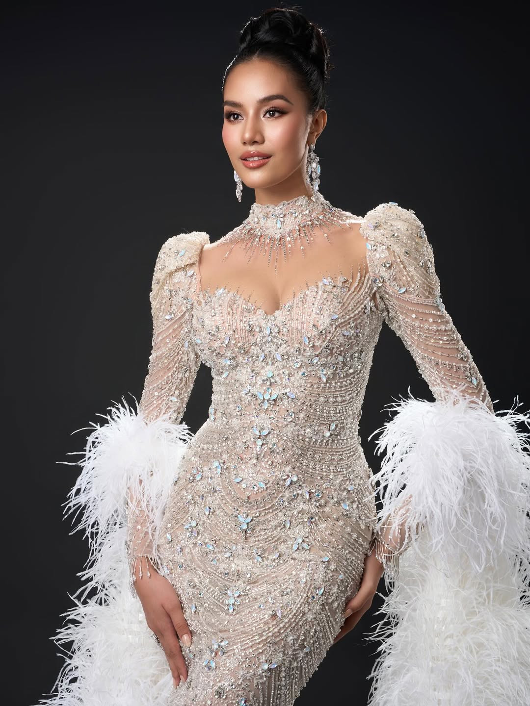 Sau ca phẫu thuật thành công, cô quyết tâm theo đuổi công việc thiện nguyện, mong muốn truyền cảm hứng cho những cô gái trẻ dám theo đuổi những mục tiêu lớn trong cuộc đời và ý thức hơn về căn bệnh ung thư vú.