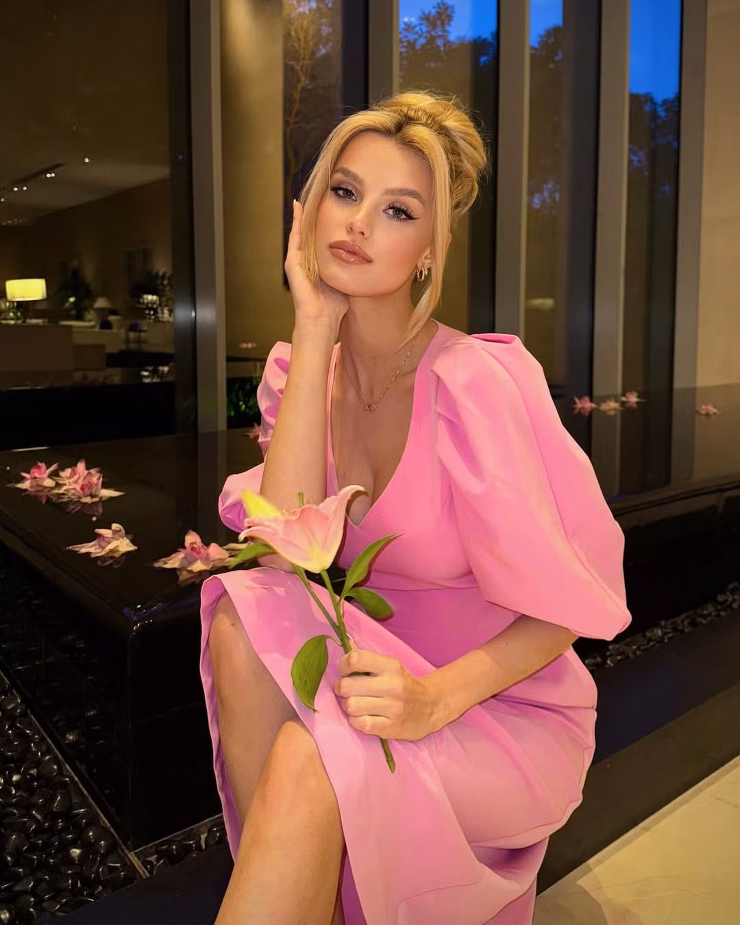 Krystyna Pyszková cũng đã mở một trường học tiếng Anh cho trẻ em kém may mắn ở Tanzania cùng nhiều dự án hỗ trợ giáo dục cho trẻ em tại những khu vực khó khăn khác.