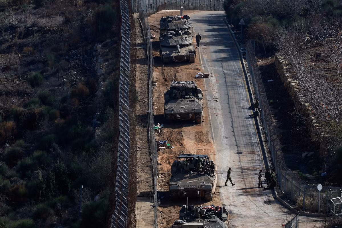Binh sĩ Israel ở biên giới với Syria. (Ảnh: Reuters)