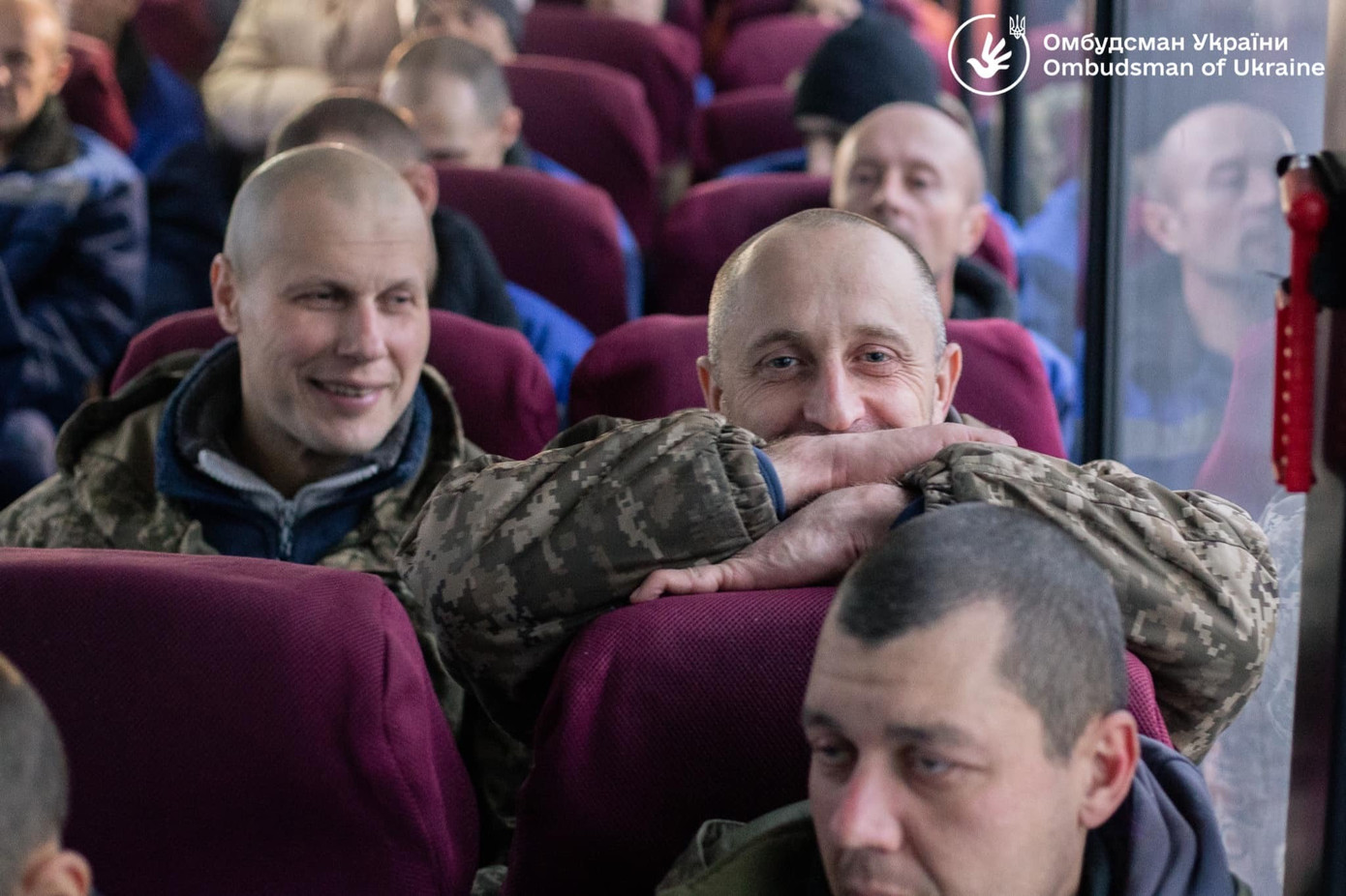 Các tù binh Ukraine được trao trả. (Ảnh: Facebook) Các tù binh Ukraine được trao trả. (Ảnh: Facebook)