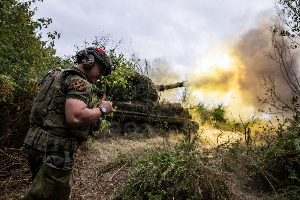 Lực lượng Nga nã đạn pháo vào vị trí của Ukraine ở Kursk. (Ảnh: Sputnik) Lực lượng Nga nã đạn pháo vào vị trí của Ukraine ở Kursk. (Ảnh: Sputnik)