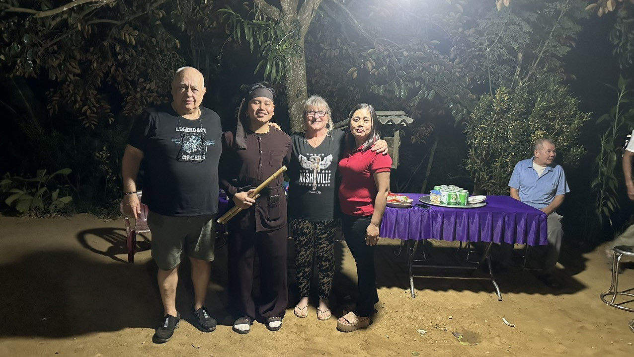 Vợ chồng ông Jean Louis tới Phú Thọ trải nghiệm cuộc sống sinh hoạt của người địa phương. Vợ chồng ông Jean Louis tới Phú Thọ trải nghiệm cuộc sống sinh hoạt của người địa phương.