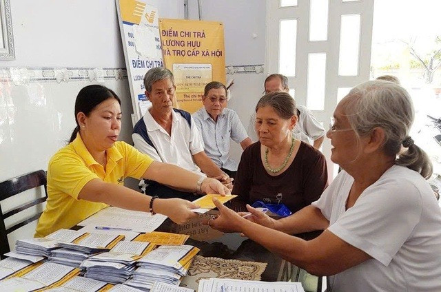 Trường hợp người lao động đã đủ điều kiện hưởng lương hưu mà tiếp tục đóng BHXH thì mức trợ cấp bằng 2 lần của mức bình quân tiền lương làm căn cứ đóng BHXH cho mỗi năm đóng cao hơn số năm quy định.