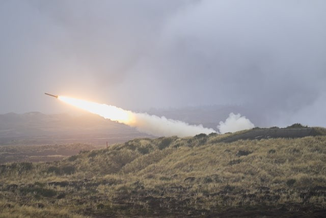 Tên lửa HIMARS. (Ảnh: Reuters)