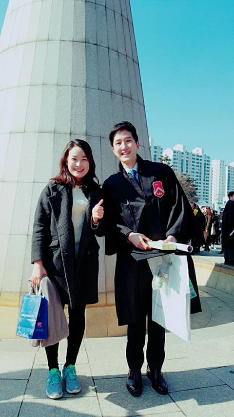 Chàng phóng viên Hàn 'gây bão' ở Hà Nội hứa trở lại Việt Nam ảnh 7