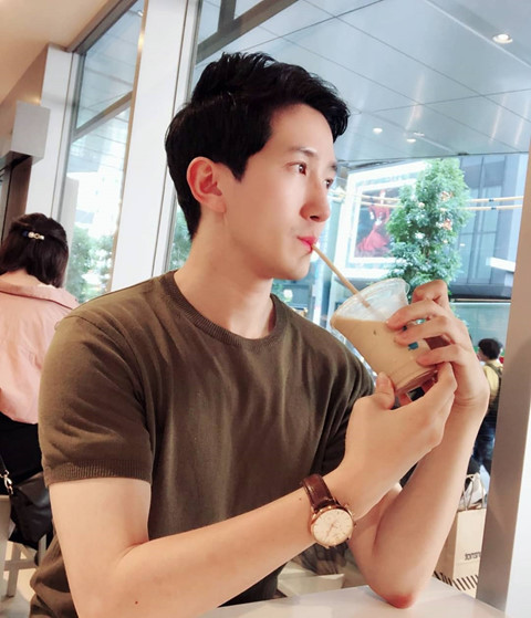 Chàng phóng viên Hàn 'gây bão' ở Hà Nội hứa trở lại Việt Nam ảnh 6