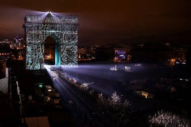 Đại tiệc pháo hoa rực rỡ đón năm mới 2019 trên khắp thế giới ảnh 18