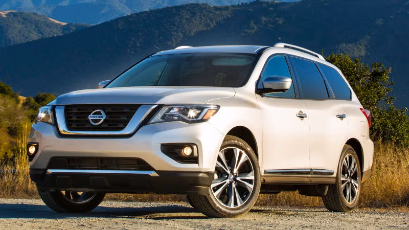 Nissan triệu hồi hơn 215.000 xe có nguy cơ cháy nổ ảnh 1