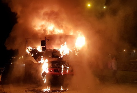 Liên tiếp cháy xe khách, kinh nghiệm phòng tránh ảnh 1