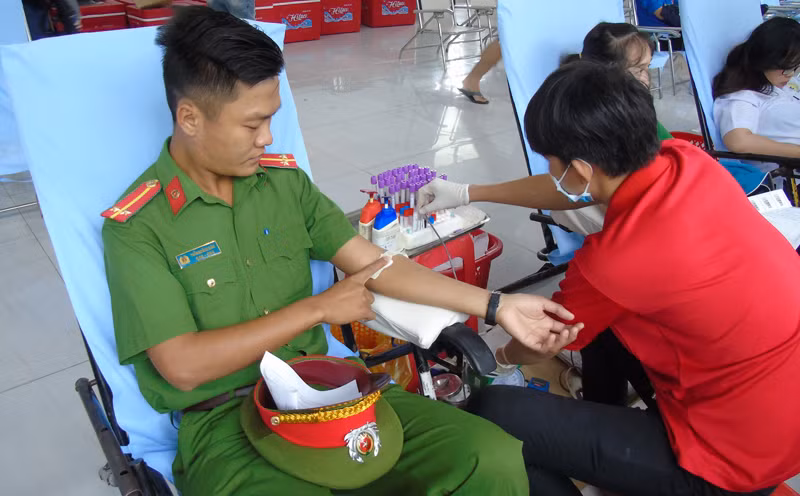 'Một giọt máu cho đi, một cuộc đời ở lại' ảnh 1