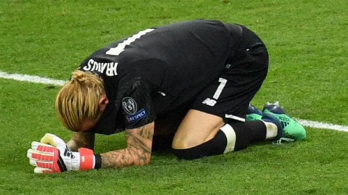 Thủ môn huyền thoại lo 'tội đồ' Karius mất nghiệp sau chung kết ảnh 1