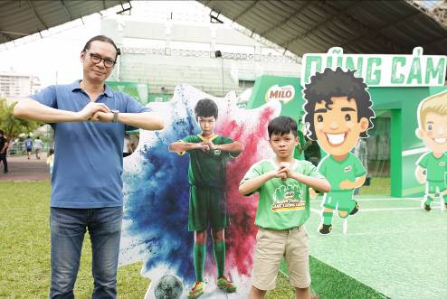 Nghệ sĩ Trần Lực: 'Barcelona gây ấn tượng vì những giá trị cả trong và ngoài sân cỏ' ảnh 7