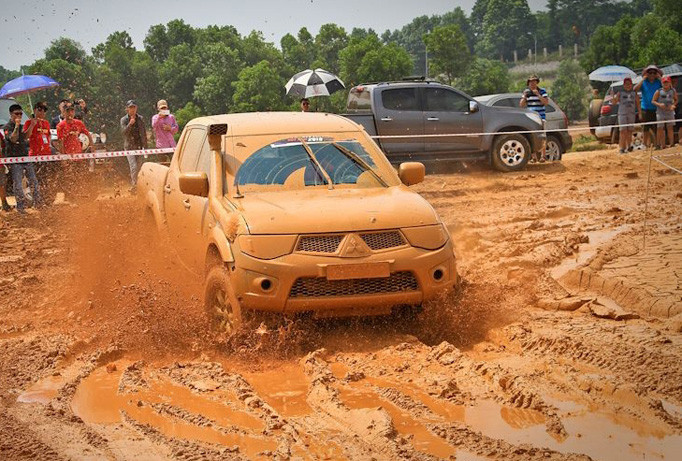 Video cận cảnh những pha vượt địa hình tại VOC 2019 ảnh 4