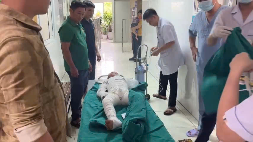 Bệnh nhi A có phần diện tích bỏng lên tới 60% Bệnh nhi A có phần diện tích bỏng lên tới 60%