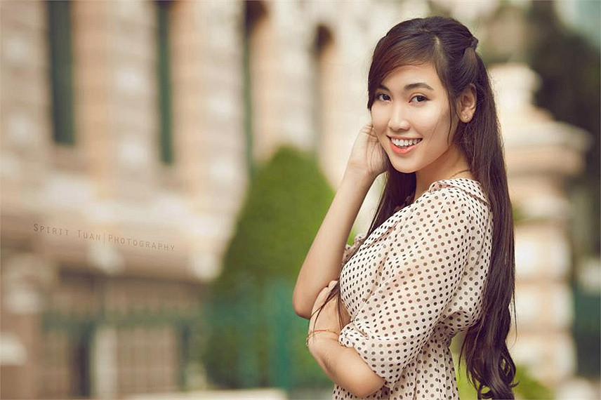 Không chỉ xinh xắn, Linh còn là một nữ sinh năng động khi tham gia khá nhiều hoạt động ngoại khóa của trường, lớp